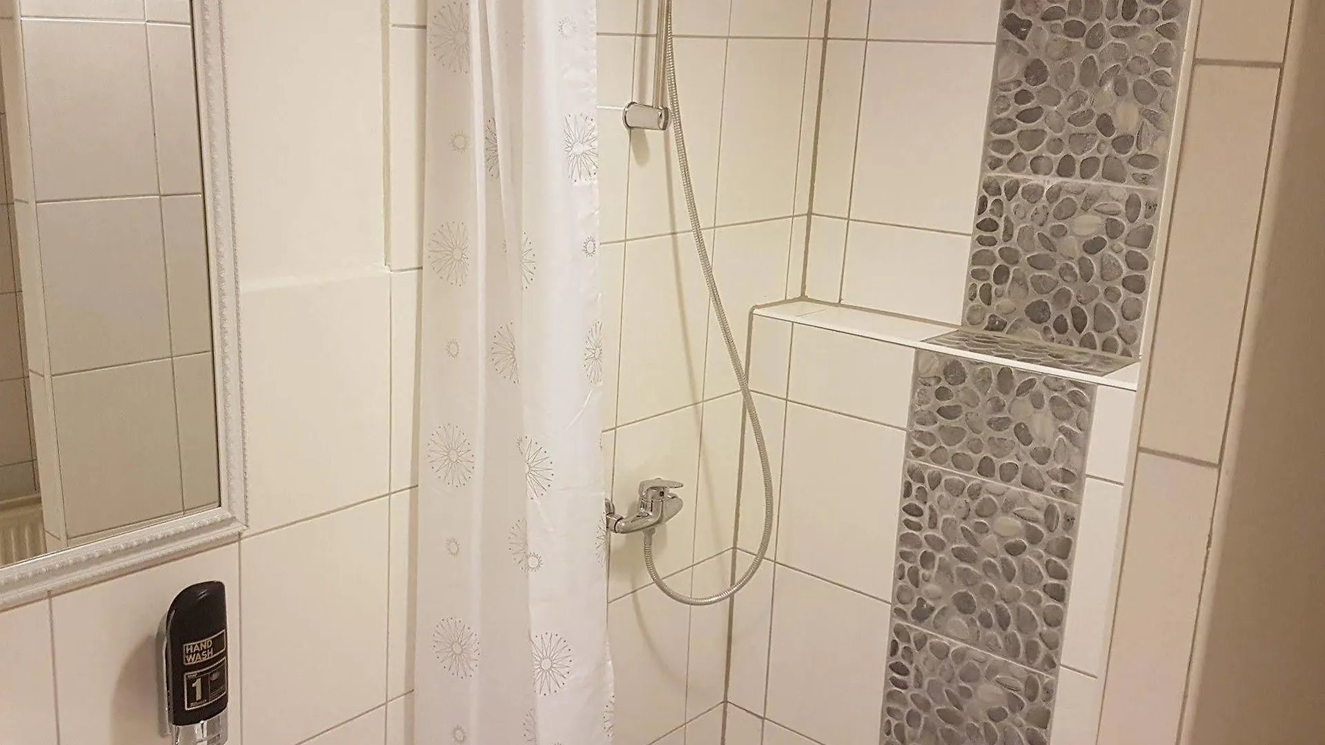 Hotel Pension Eberty Berlin