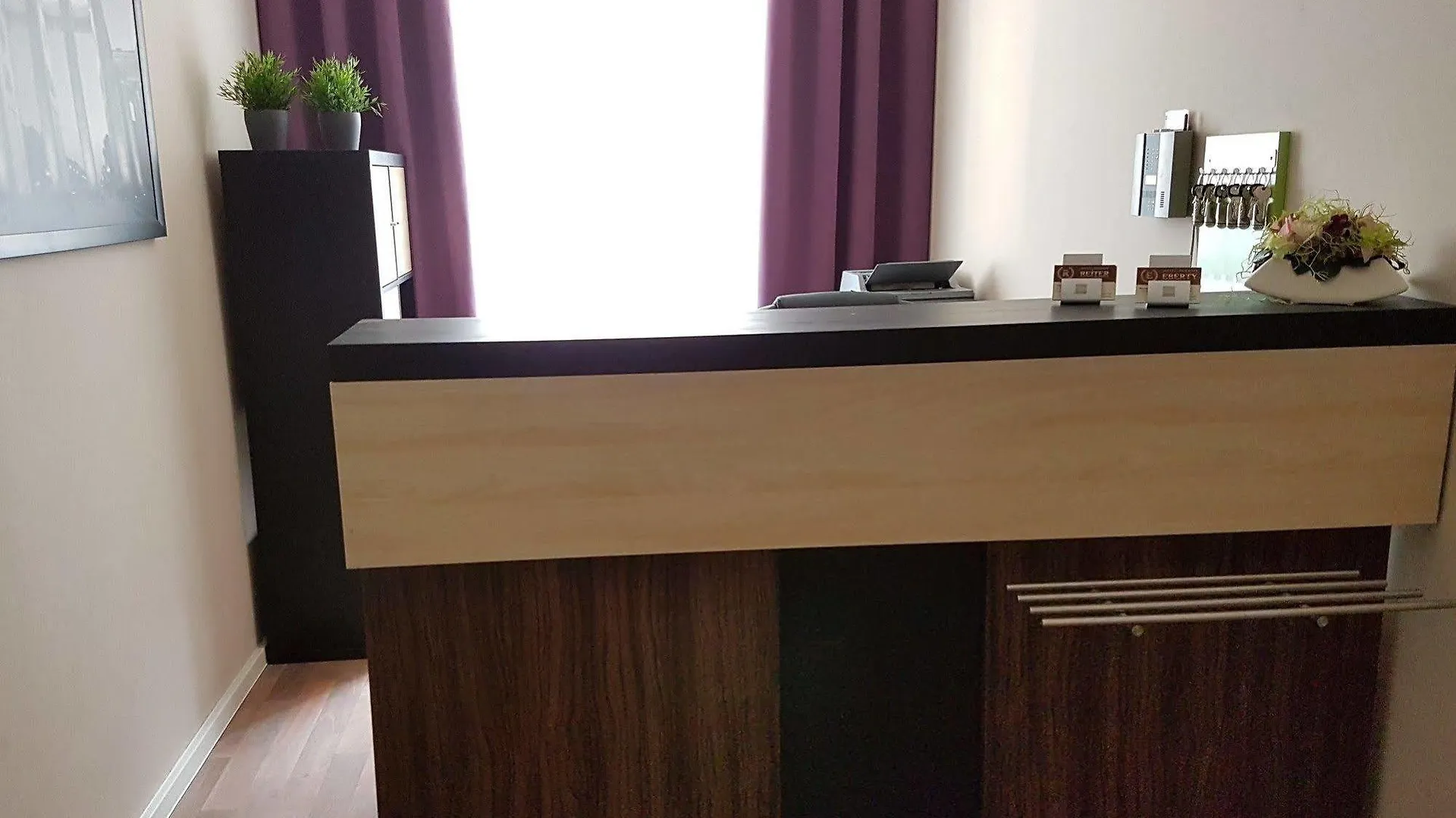 **  Hotel Pension Eberty Βερολίνο Γερμανία