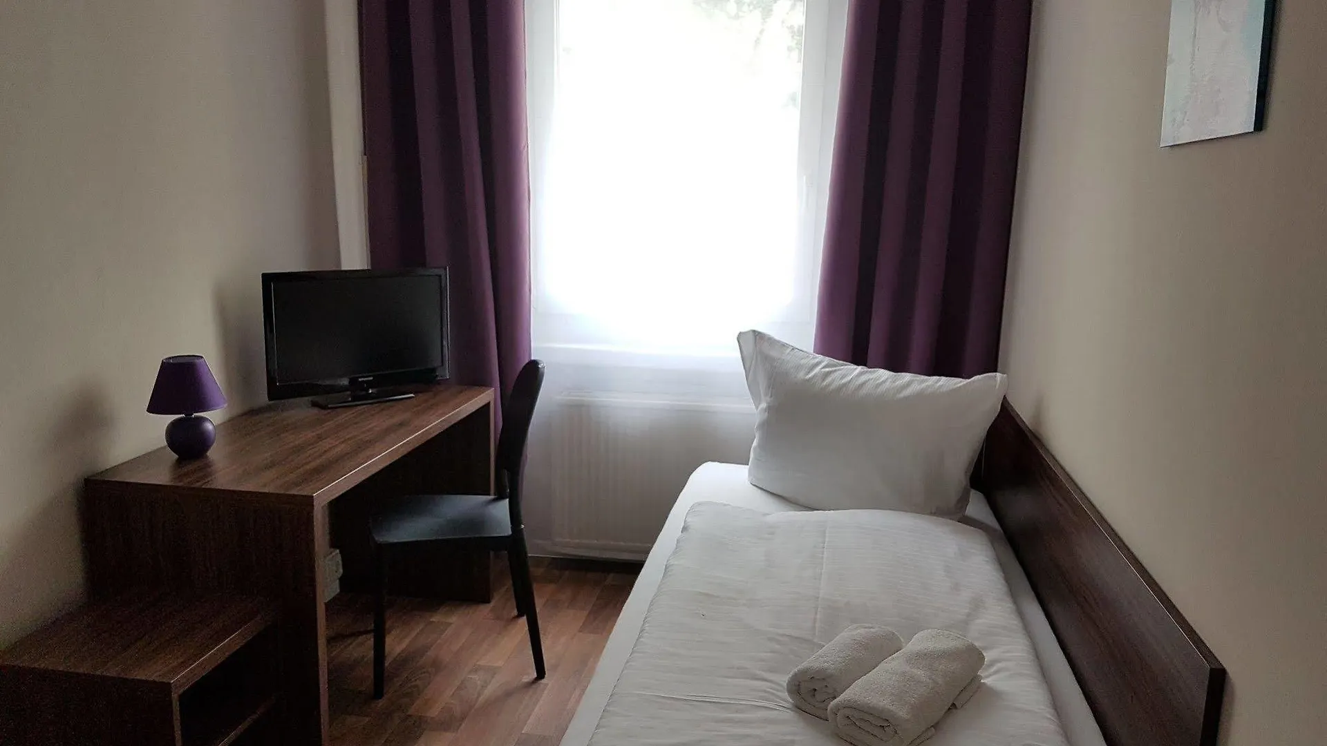 Hotel Pension Eberty Βερολίνο